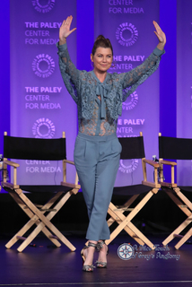 Ellen Pompeo feet photo thumbnail