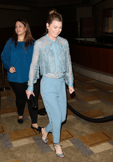 Ellen Pompeo feet photo thumbnail