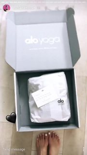 Daniella Monet feet photo thumbnail