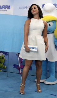 Demi Lovato feet photo thumbnail