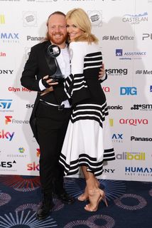 Holly Willoughby feet photo thumbnail
