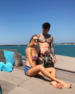 Chiara Ferragni feet photo thumbnail