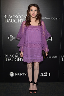 Emma Roberts feet photo thumbnail