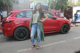 Shruti Haasan feet photo thumbnail