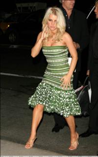 Jessica Simpson feet photo thumbnail