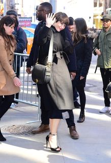 Gemma Arterton feet photo thumbnail