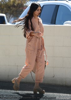 Vanessa Hudgens feet photo thumbnail