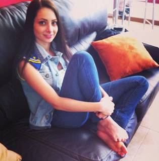 Yoseline Hoffman feet photo thumbnail