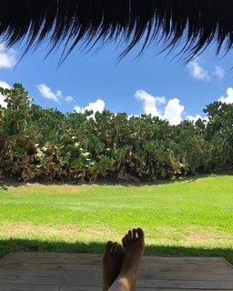 Grazi Massafera feet photo thumbnail