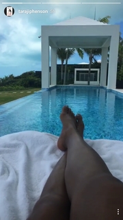 Taraji P. Henson feet photo thumbnail
