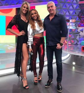 Ana Hickmann feet photo thumbnail
