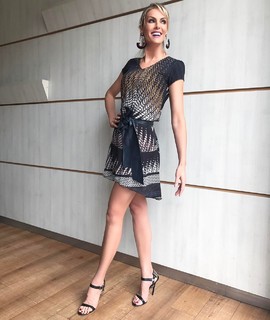 Ana Hickmann feet photo thumbnail