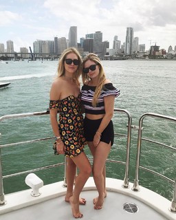 Chiara Ferragni feet photo thumbnail