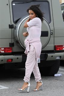Christina Milian feet photo thumbnail