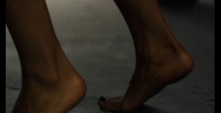 Rosario Dawson feet photo thumbnail