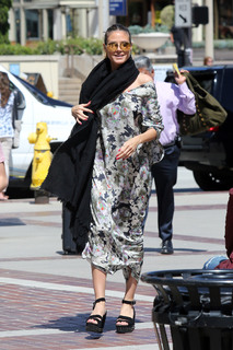 Heidi Klum feet photo thumbnail