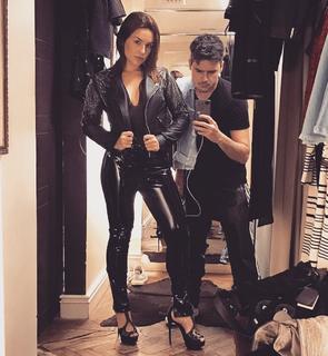 Kéfera Buchmann feet photo thumbnail