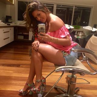Lívia Andrade feet photo thumbnail