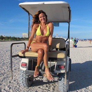 Kelly Bensimon feet photo thumbnail