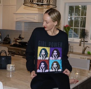 Nastia Liukin feet photo thumbnail