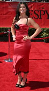 Danica Patrick feet photo thumbnail
