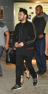 Selena Gomez feet photo thumbnail