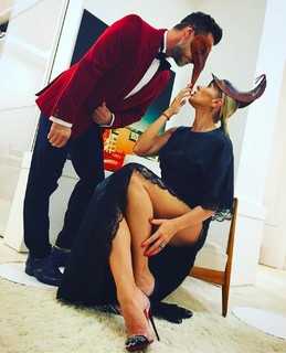 Adriane Galisteu feet photo thumbnail