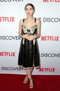 Rooney Mara feet photo thumbnail