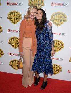Rosario Dawson feet photo thumbnail