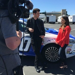 Danica Patrick feet photo thumbnail