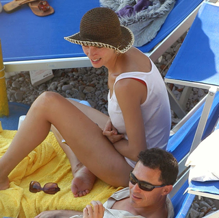 Uma Thurman feet photo thumbnail