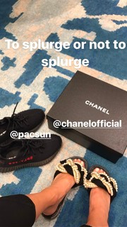 Jamie Chung feet photo thumbnail