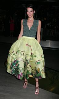 Angie Harmon feet photo thumbnail