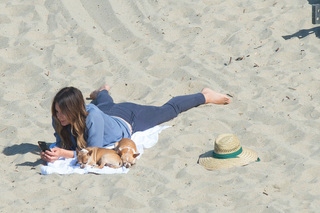 Katharine McPhee feet photo thumbnail
