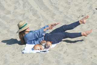 Katharine McPhee feet photo thumbnail