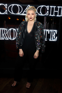Chloë Grace Moretz feet photo thumbnail