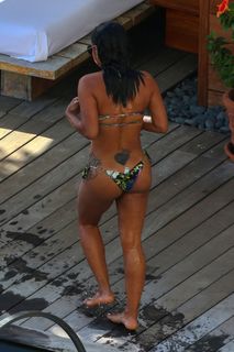 Christina Milian feet photo thumbnail