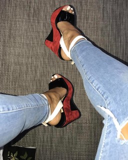 Karrueche Tran feet photo thumbnail