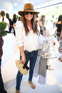 Tiffani Thiessen feet photo thumbnail