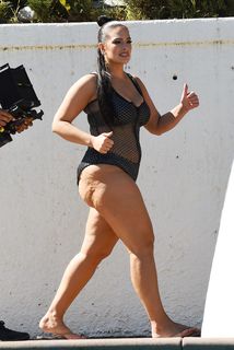 Ashley Graham feet photo thumbnail