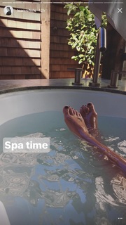 Lea Michele feet photo thumbnail