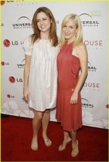 Angela Kinsey feet photo thumbnail