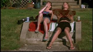 Uma Thurman feet photo thumbnail