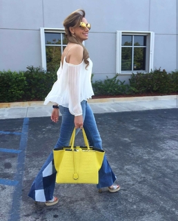 Lili Estefan feet photo thumbnail
