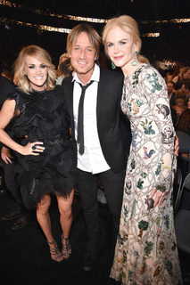 Carrie Underwood feet photo thumbnail