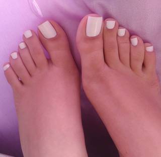 Isa Pes feet photo thumbnail