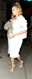 Hailey Bieber feet photo thumbnail