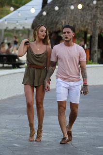 Charlotte Crosby feet photo thumbnail