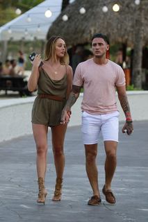 Charlotte Crosby feet photo thumbnail