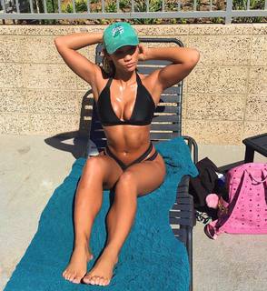 Jena Frumes feet photo thumbnail
